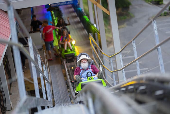 Paseo Montaña Rusa Moonshine Gatlinburg por GetYourGuide | Mejores Ofertas en Gatlinburg